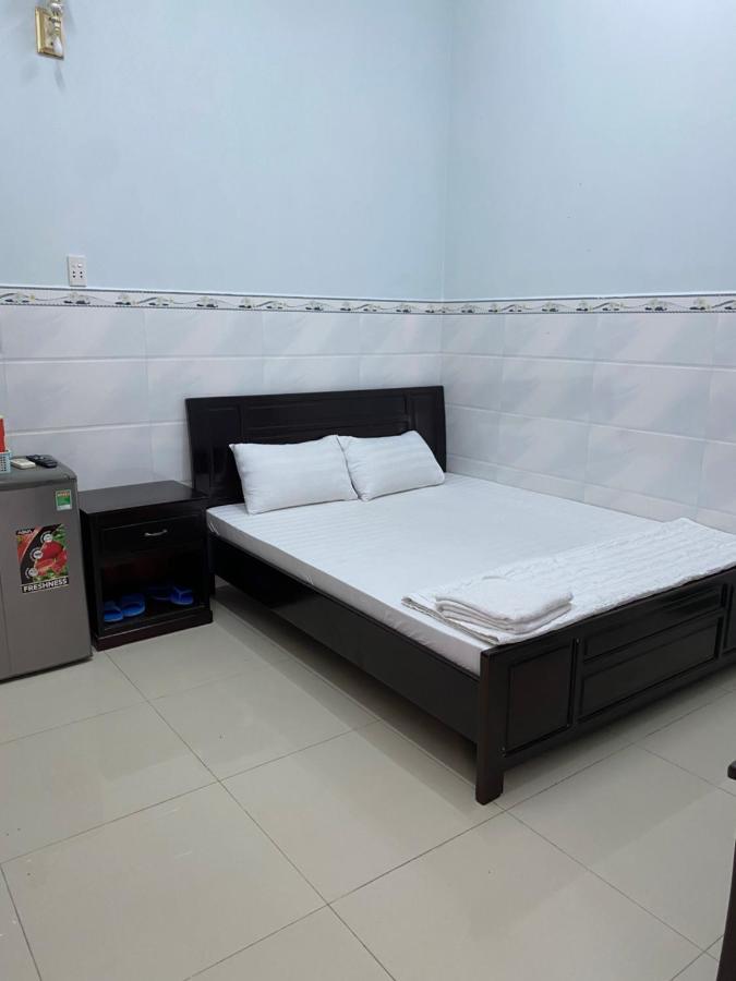 Phuoc Hung 1 Hotel Vĩnh Long Exteriör bild