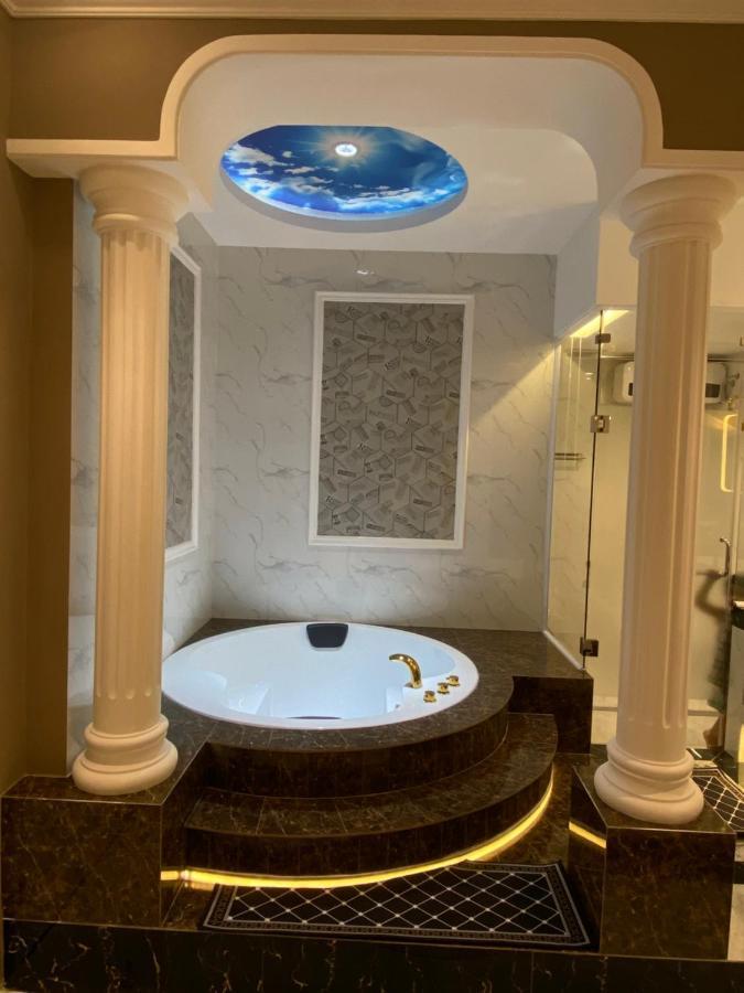 Phuoc Hung 1 Hotel Vĩnh Long Exteriör bild